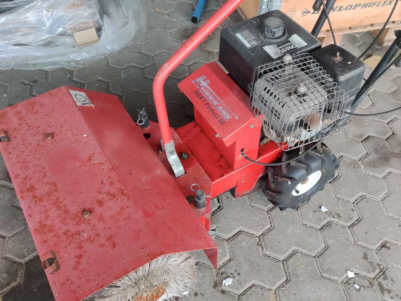 Billede 2 - Fejekost hurricane benzin