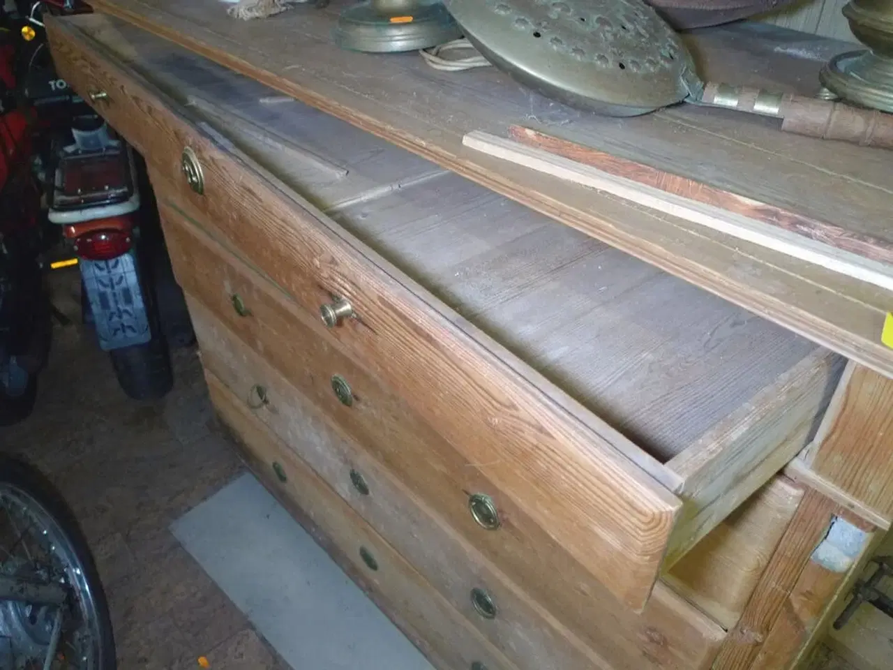 Billede 3 - Kommode i træ ca. 110x55xH110cm