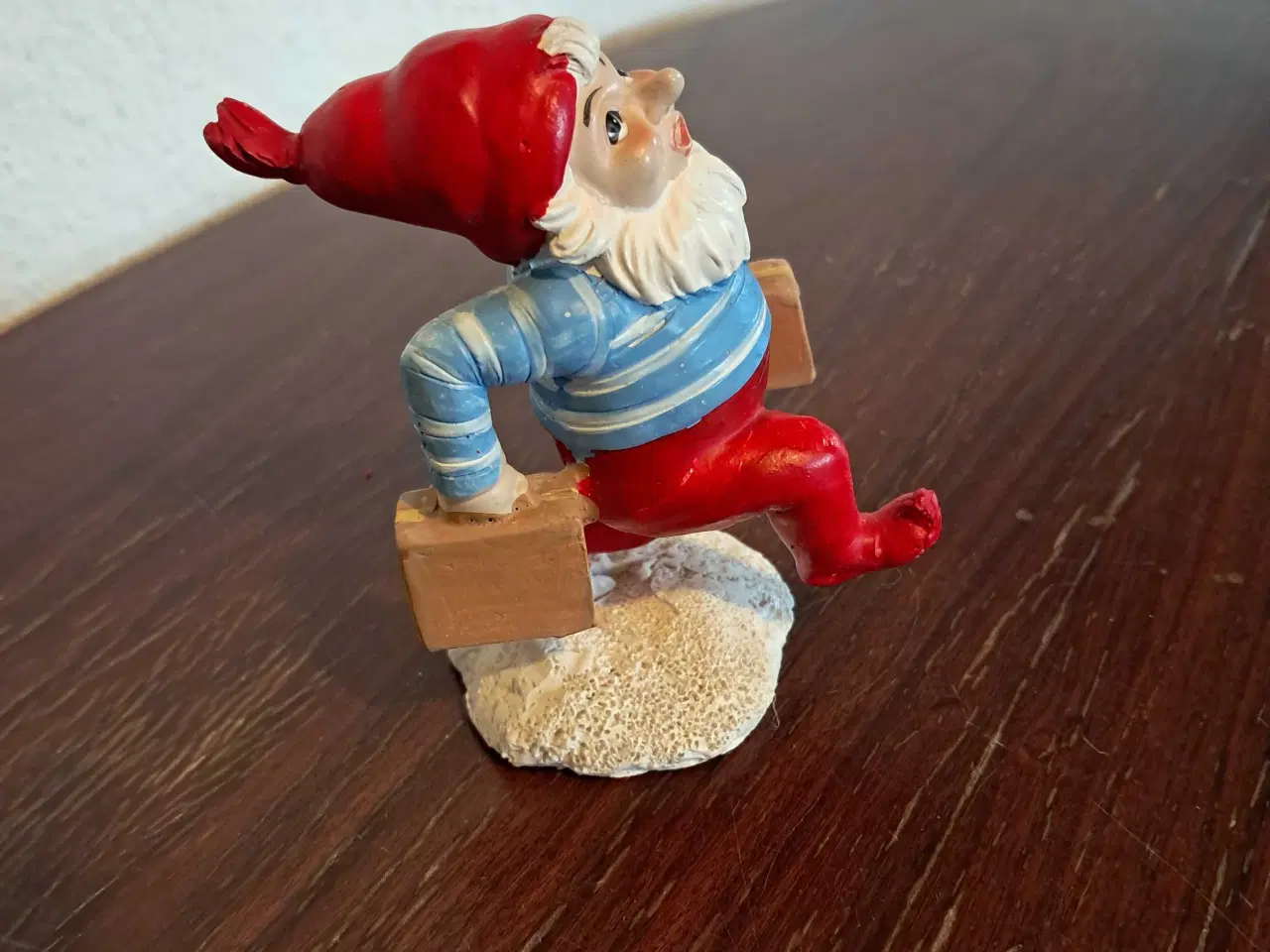 Billede 4 - Nisse med kufferter 