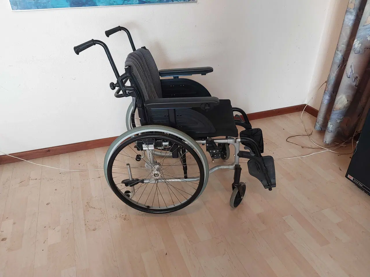 Billede 2 - Invacare kørestol i god stand