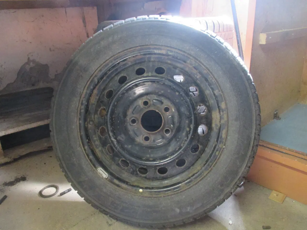 Billede 1 - 4 stk Bridgestone dæk helårsdæk med fælge
