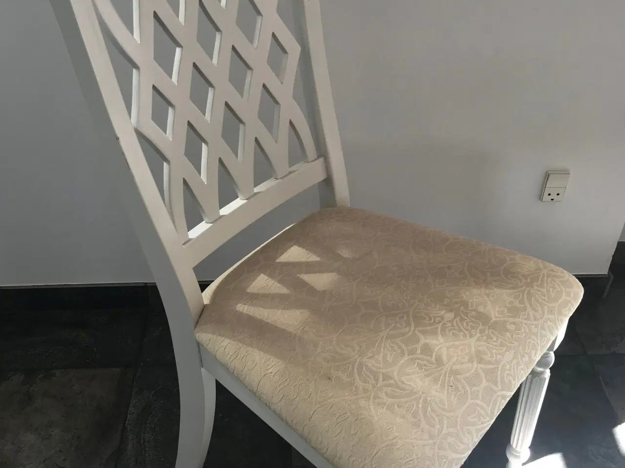 Billede 1 - spisebordsstole i hvid