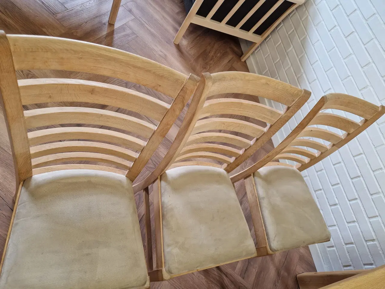 Billede 11 - Spisebord m. 2 plader og 6 stole 