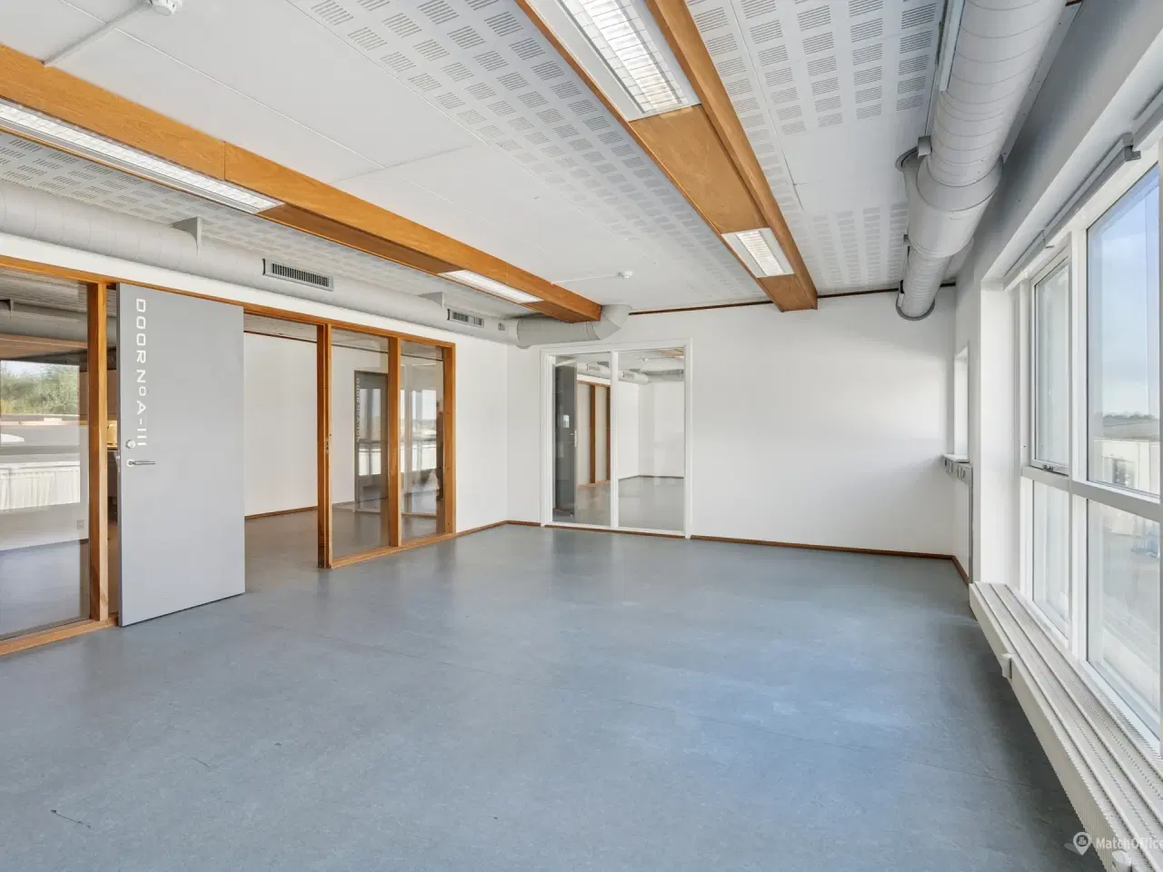 Billede 4 - Nyistandsatte kontor- og lagerlokaler på 1. sal med adgang til elevator