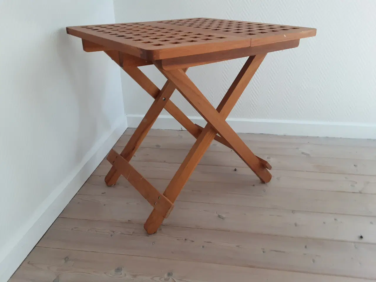 Billede 1 - Sofabord, sengebord,  blomsterstand eller lign