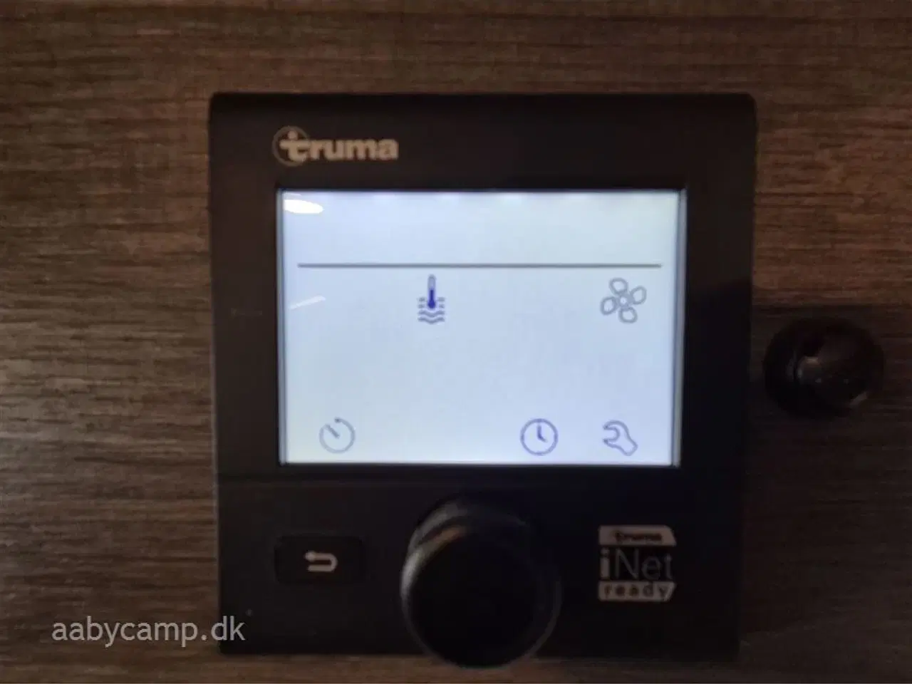 Billede 22 - 2023 - Benimar Amphitryon 983   Solceller. 2x Batterier. 2000w inverter. markise. A/C i bo-del. helårsdæk. undervognsbehandling. helårsdæk. Elektrisk indgangstrin. kun 16000 km!!!