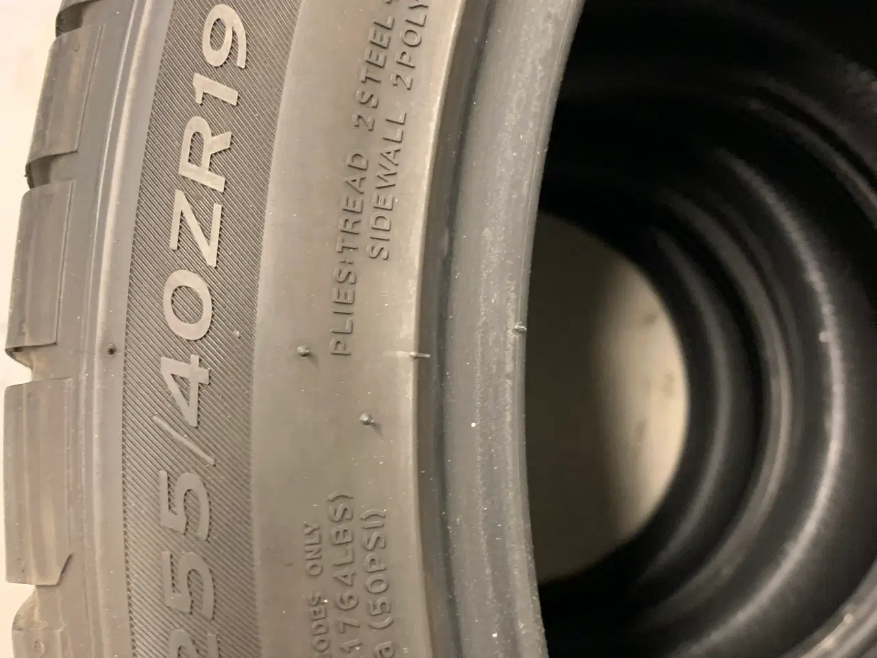 Billede 2 - 255/40 19 Hankook ventus s1evo3 Sommerdæk