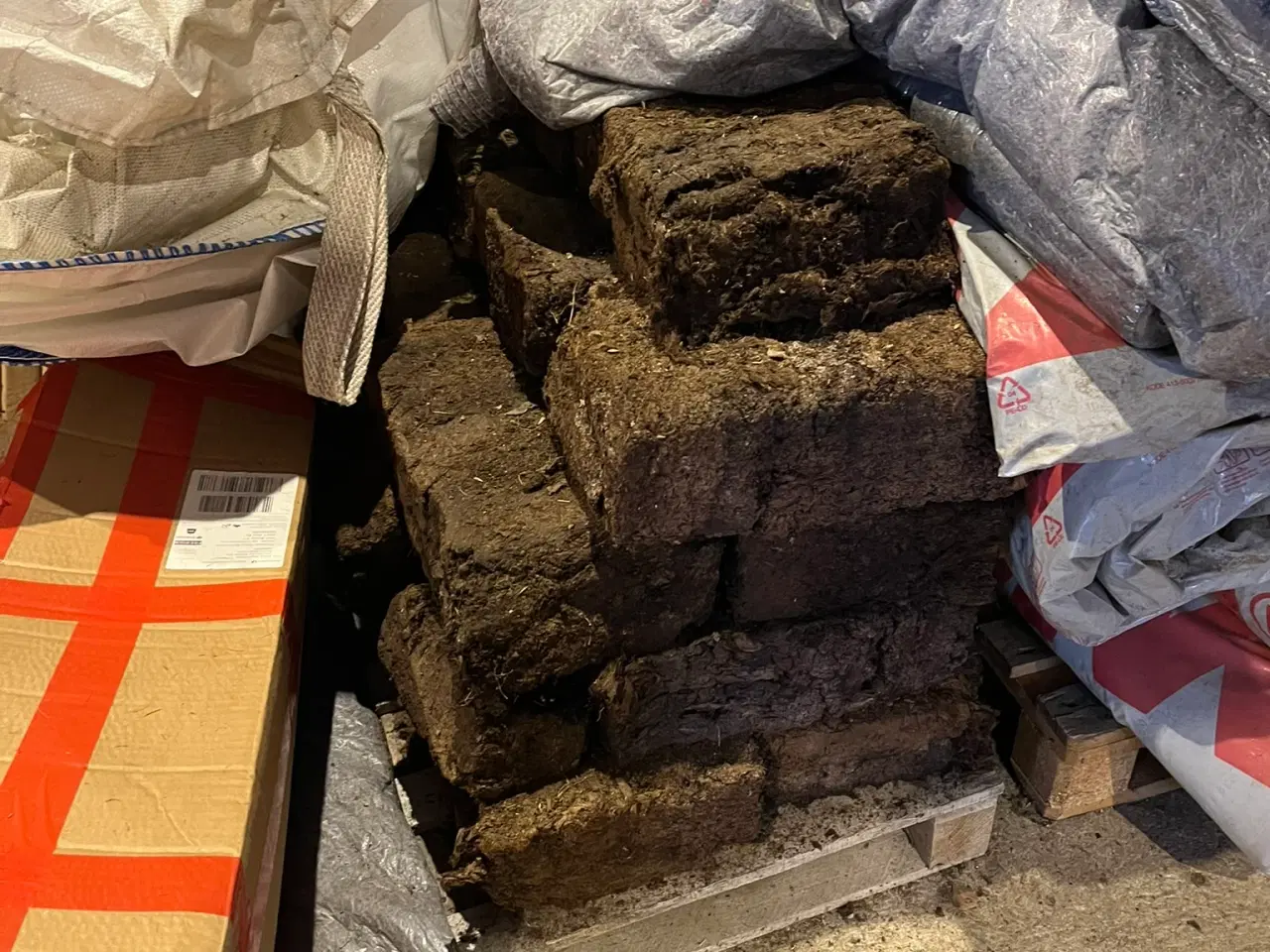 Billede 1 - Klyner til Spaghnumbedsinddækning