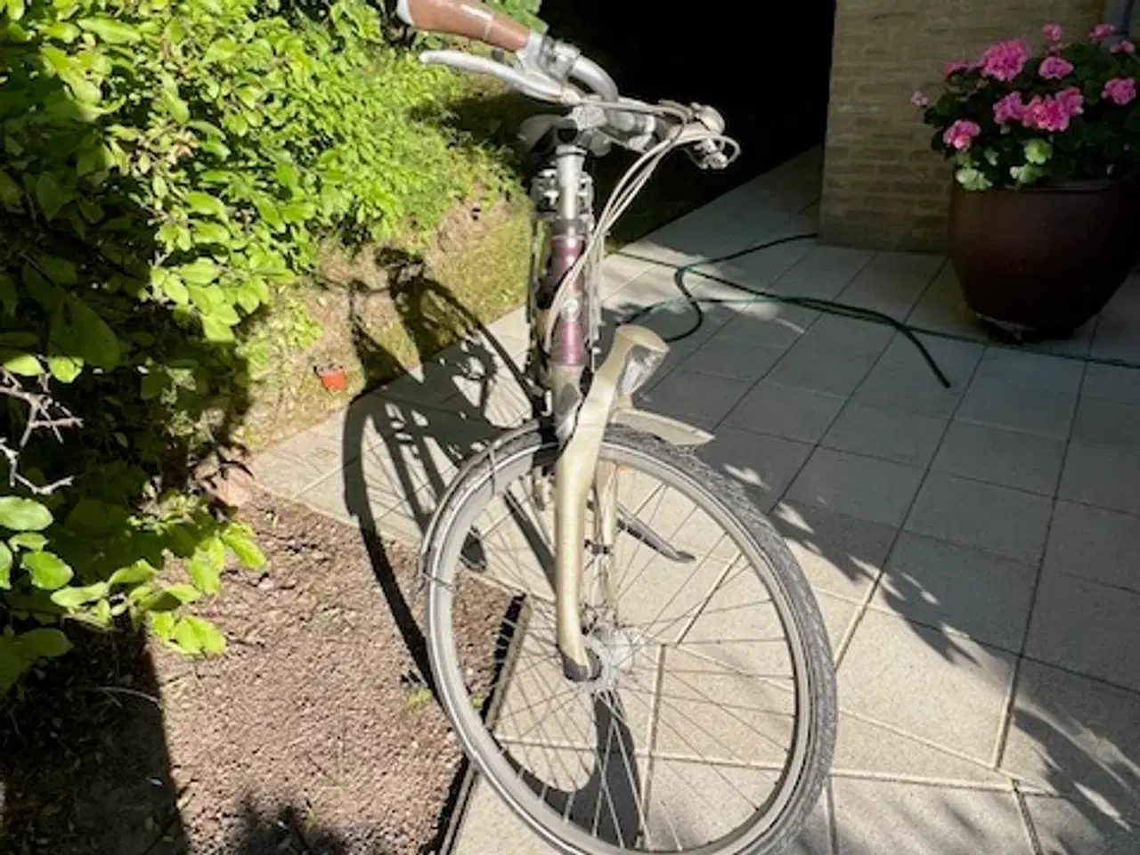 Billede 2 - Batavus damecykel