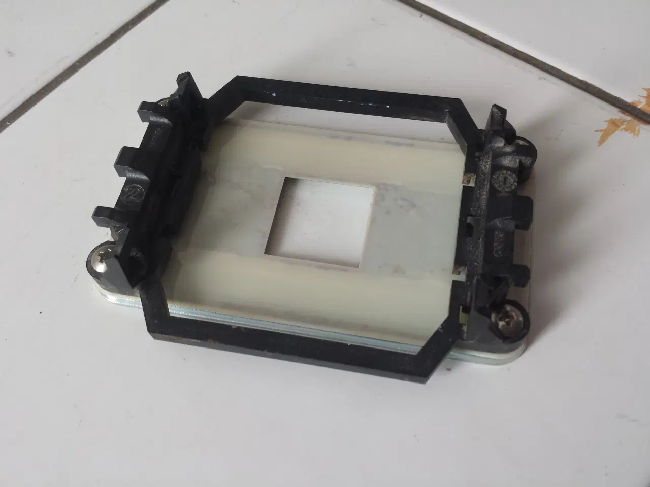 Billede 4 - AM2+ Mounting Bracket + Backplate til AMD CPU