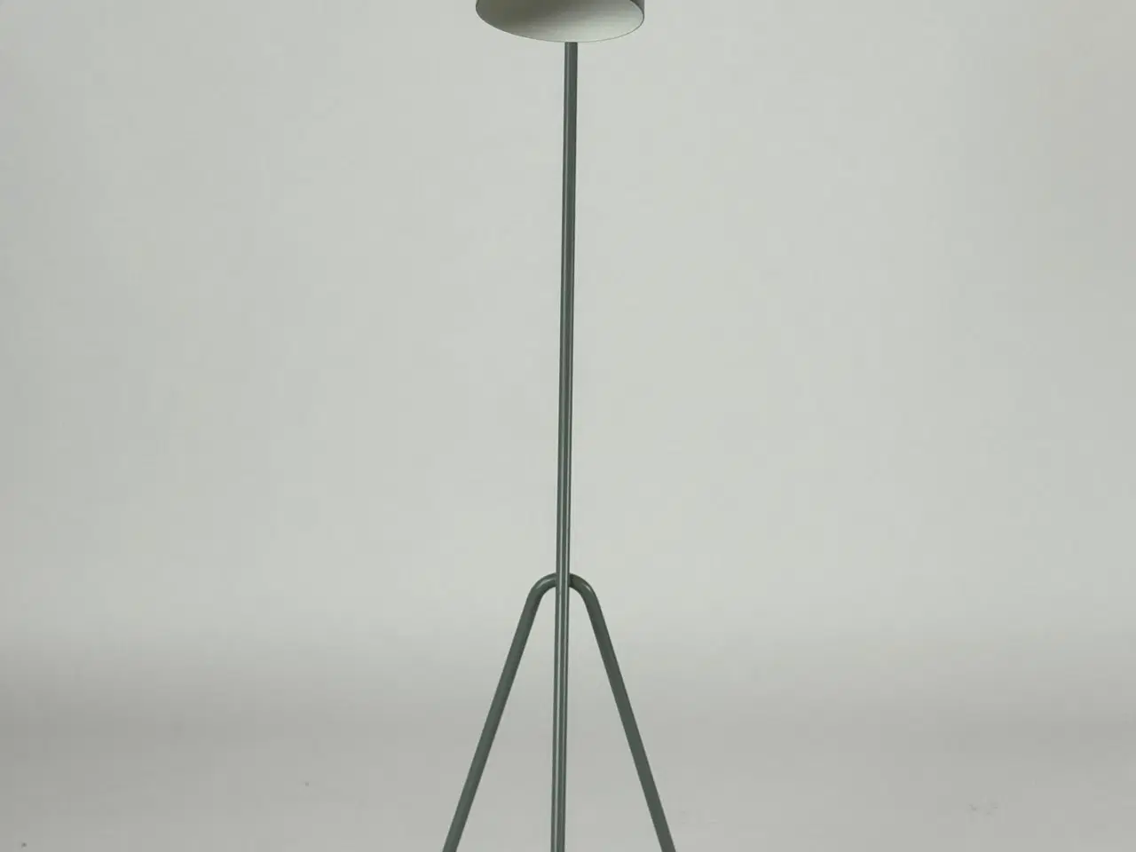 Billede 3 - GUBI Gräshoppa Gulvlampe – Støvet blå