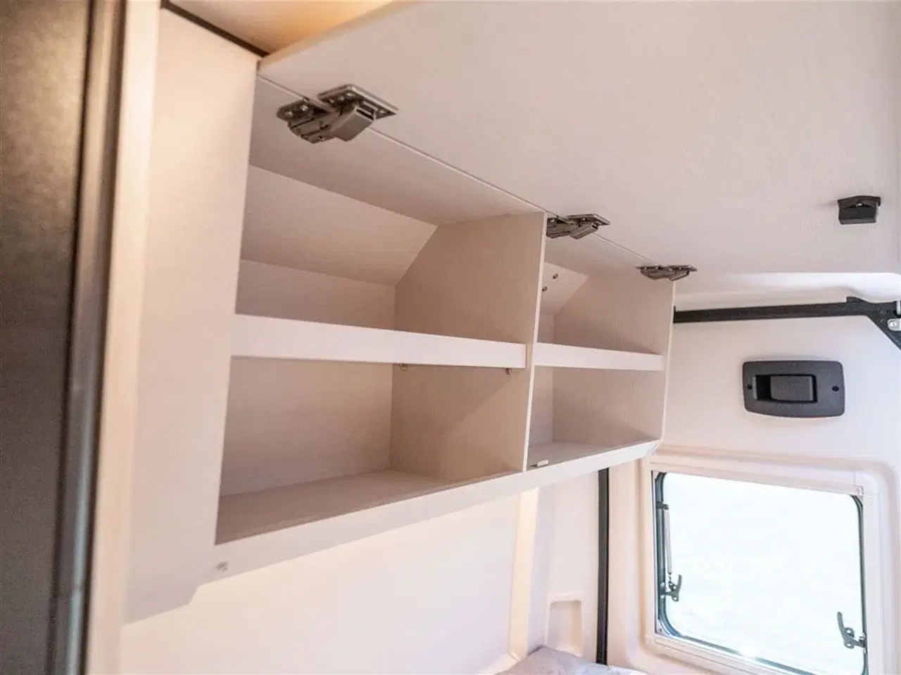 Billede 18 - 2026 - Tourne 6.0 Select aut. gear - Black - 180HK