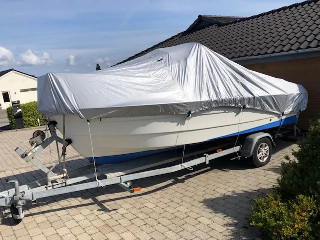 Billede 3 - Ryds 535 BF med meget udstyr til en god fisketur.