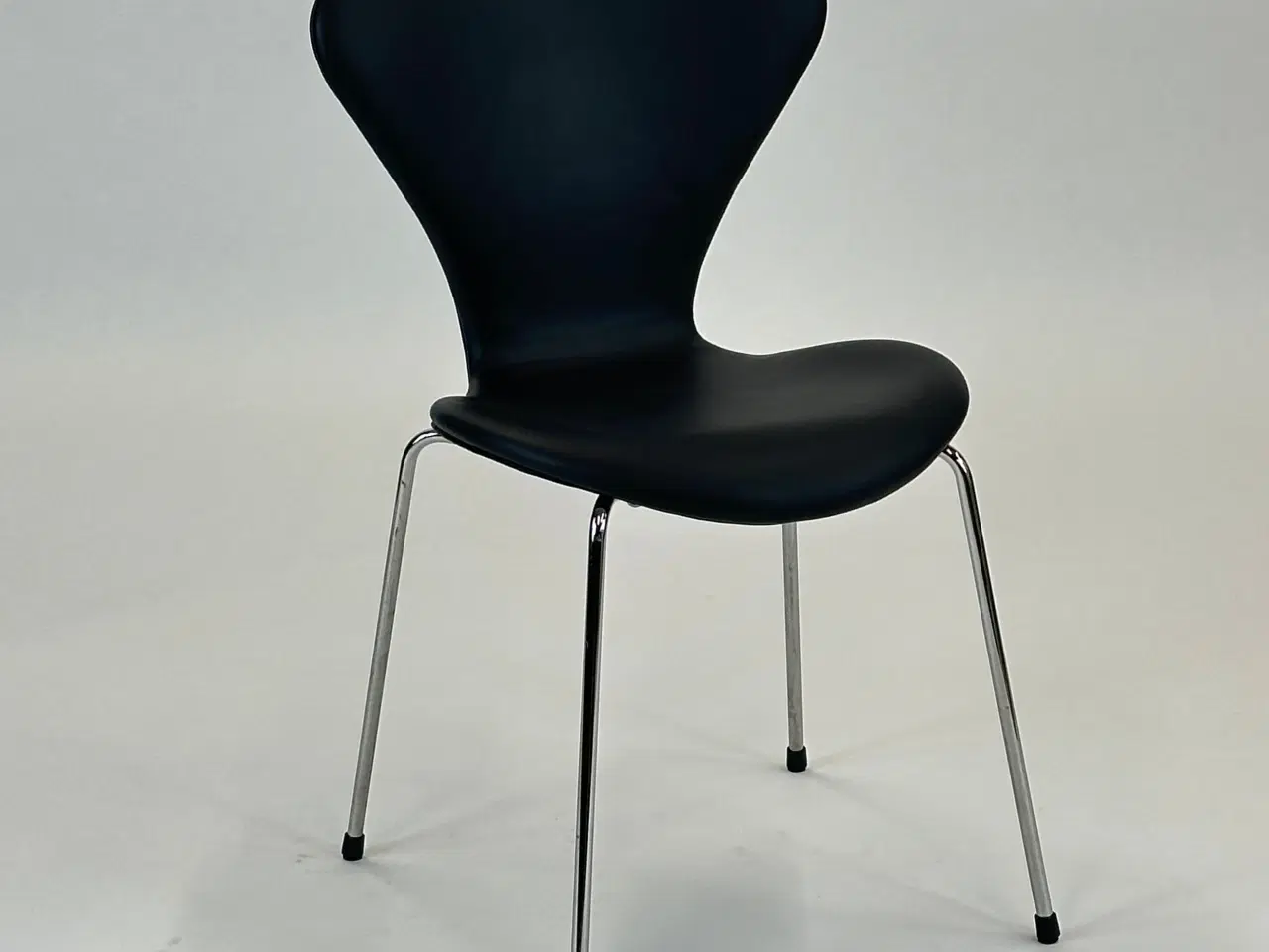 Billede 1 - Fritz Hansen | Series 7 Stol (Sort)
