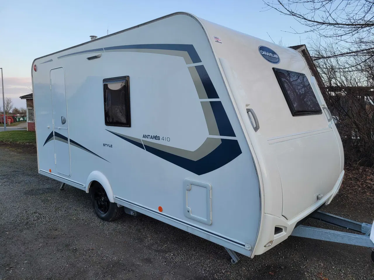 Billede 1 - 2021 Style 410 komfort..god til elbil..kun 861+kg.