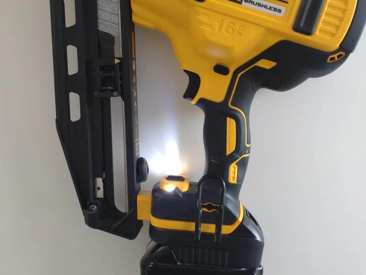 Billede 3 - Adapter Dewalt til Makita batteri