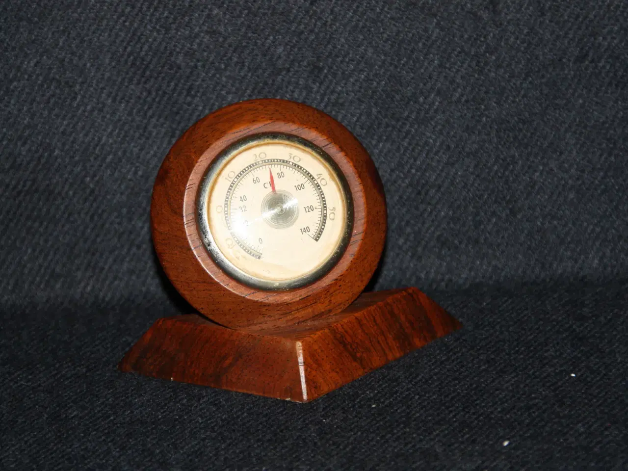 Billede 1 - Termometer i palisander højde 8,5 cm C/F , retro