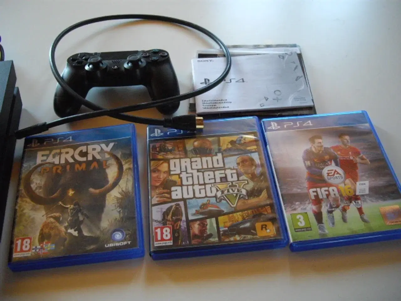 Billede 2 - PS 4 1TB  med flere spil