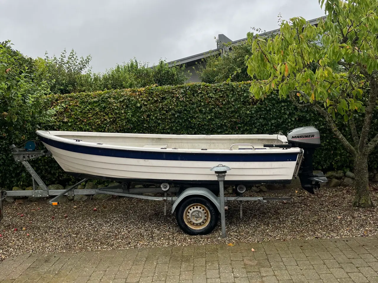 Billede 1 - Crescent 410 jolle med 15 hk mariner og trailer