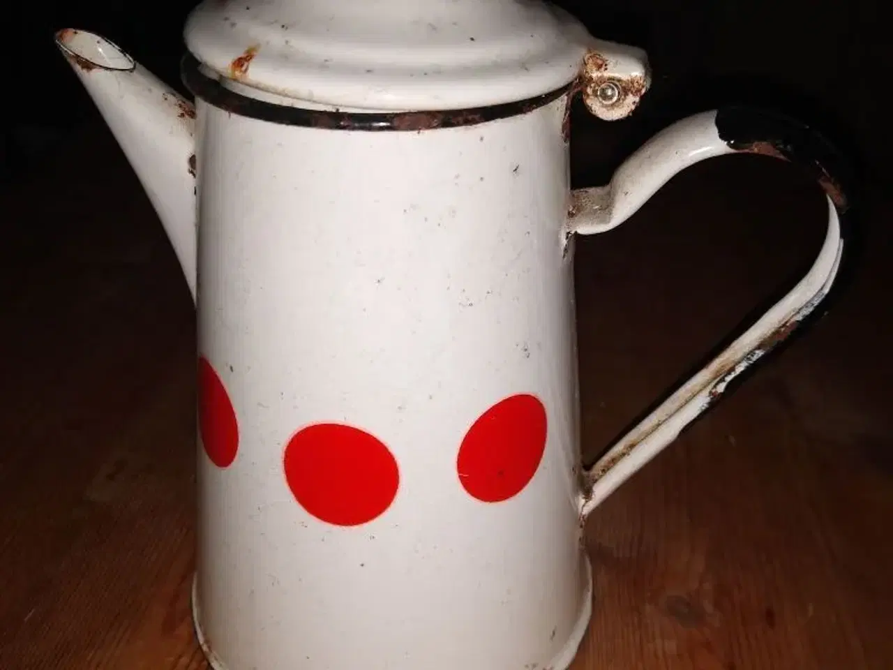 Billede 1 - Kaffekande - Hvid med røde prikker