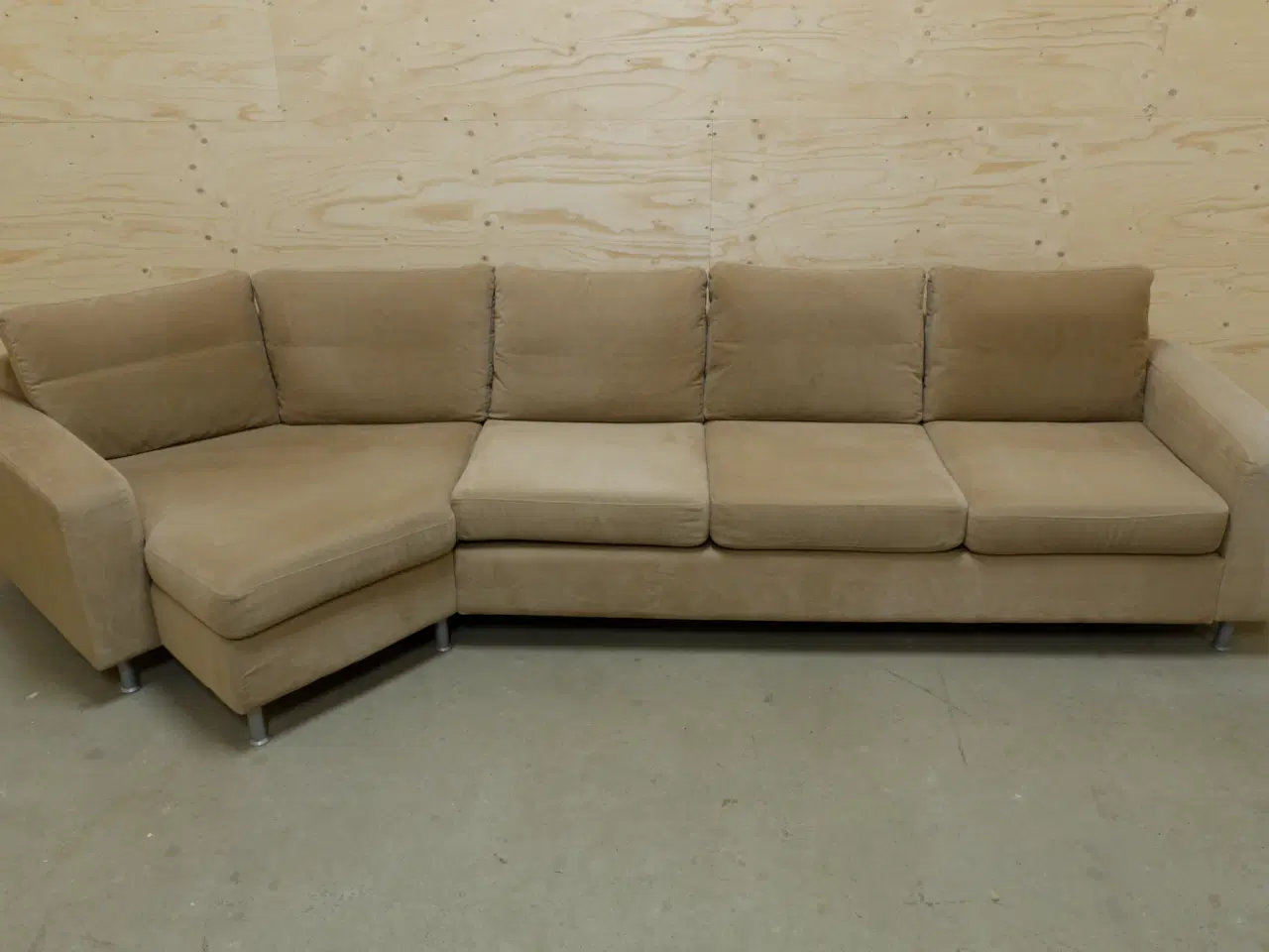 Billede 2 - 4 Pers. Sofa m/ Chaiselong – God Stand