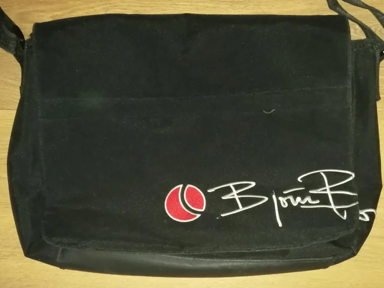 Billede 3 - BJØRN BORG SKULDER TASKE, 35X45 CM