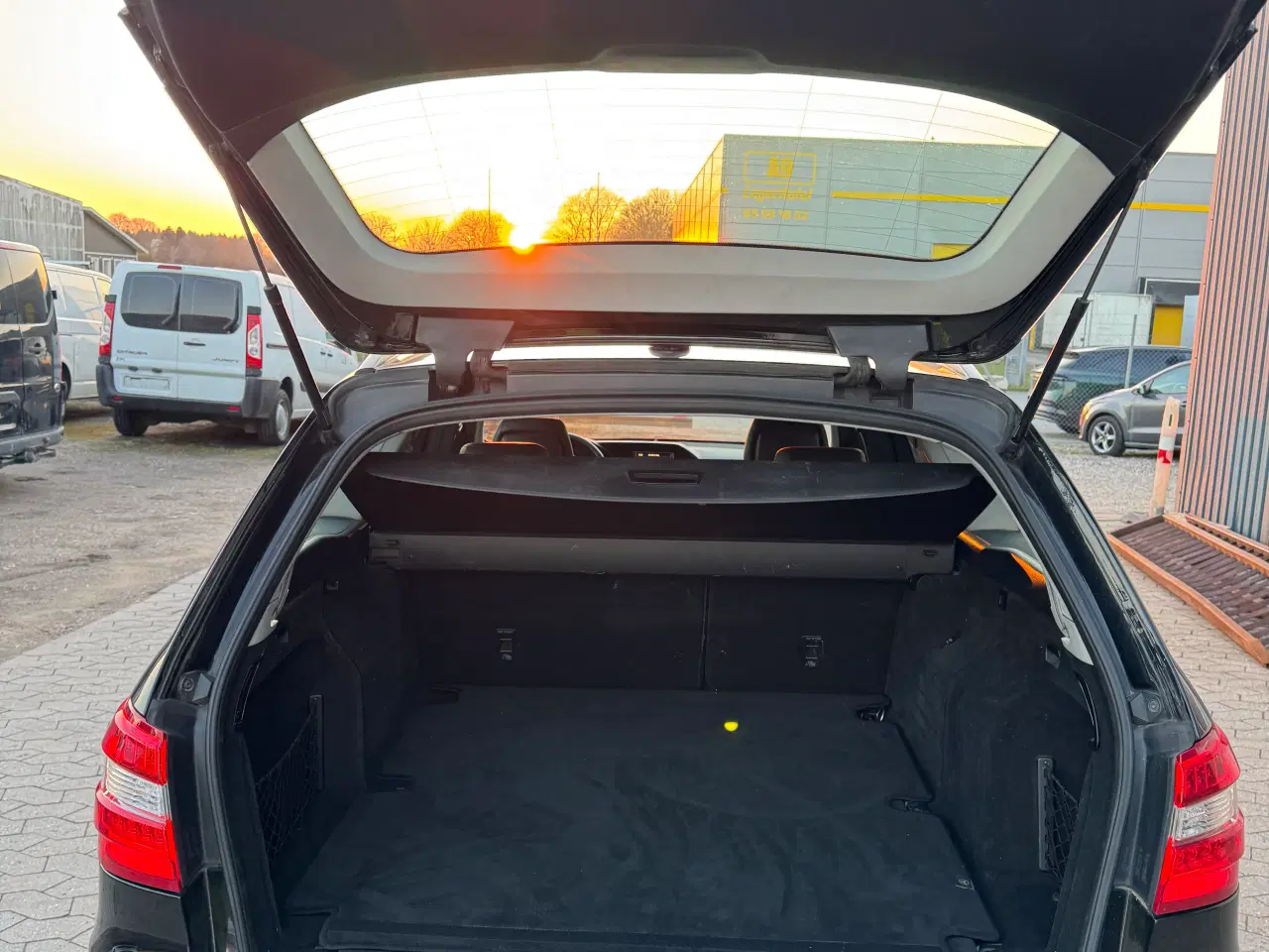 Billede 8 - Mercedes E200 nysynet