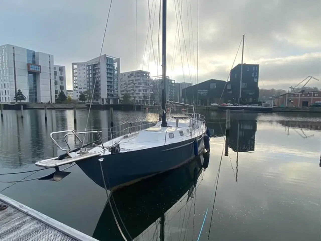 Billede 6 - Sejlbåd eller studiebolig på vandet midt i Odense.