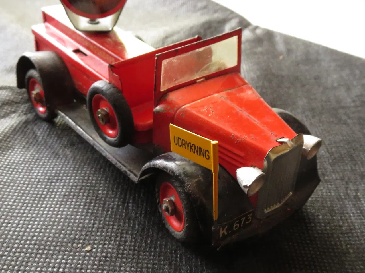 Billede 4 - Tekno Blikbiler 6 Stk. + reservedele.