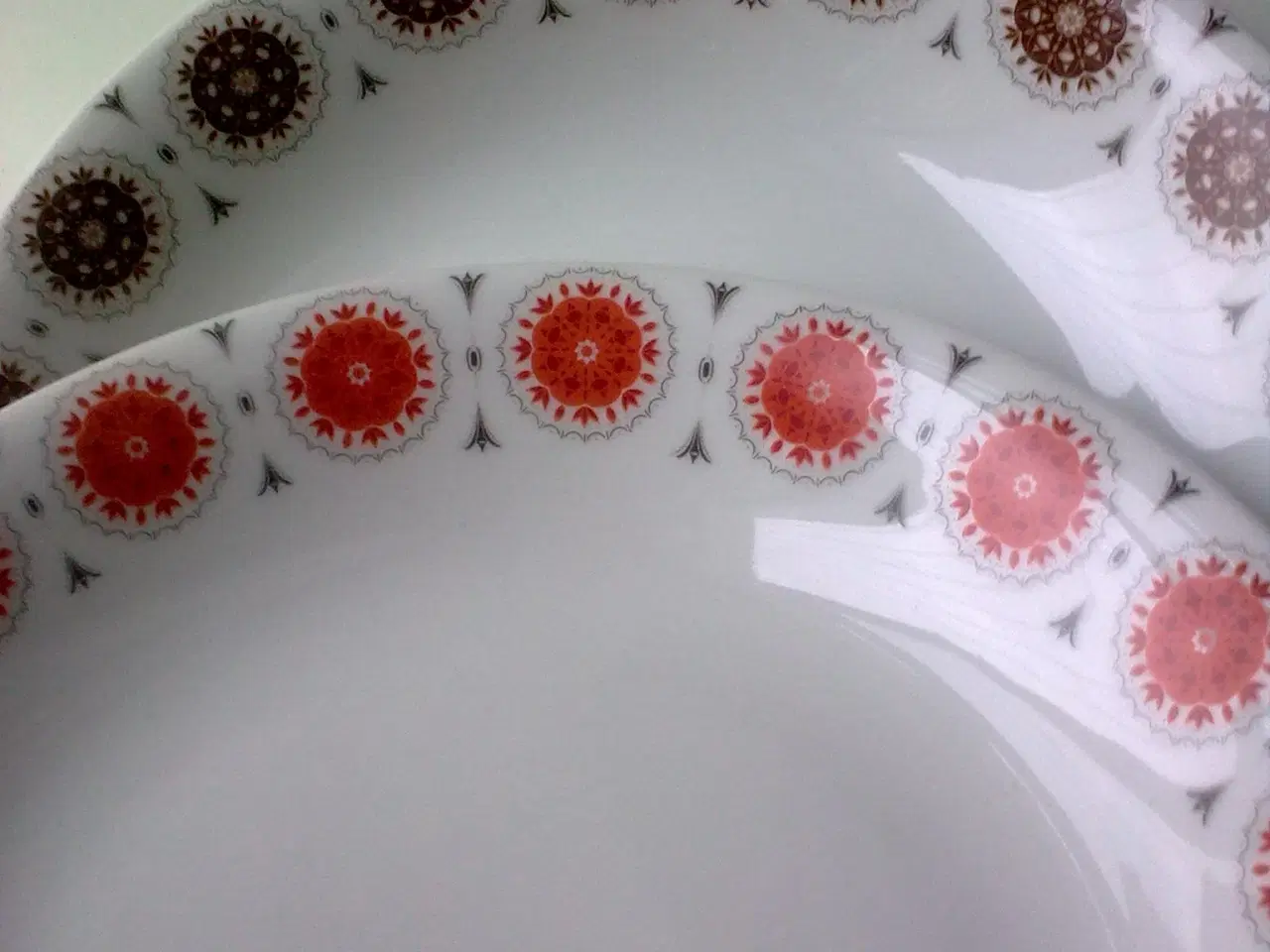 Billede 1 - Risengrød æbleskiver klementiner Skål tallerken