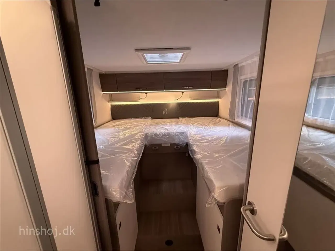 Billede 10 - 2025 - Etrusco T 7400 SBC   Etrusco Autocamper by Hymer – Komfort og Elegance fra Italien