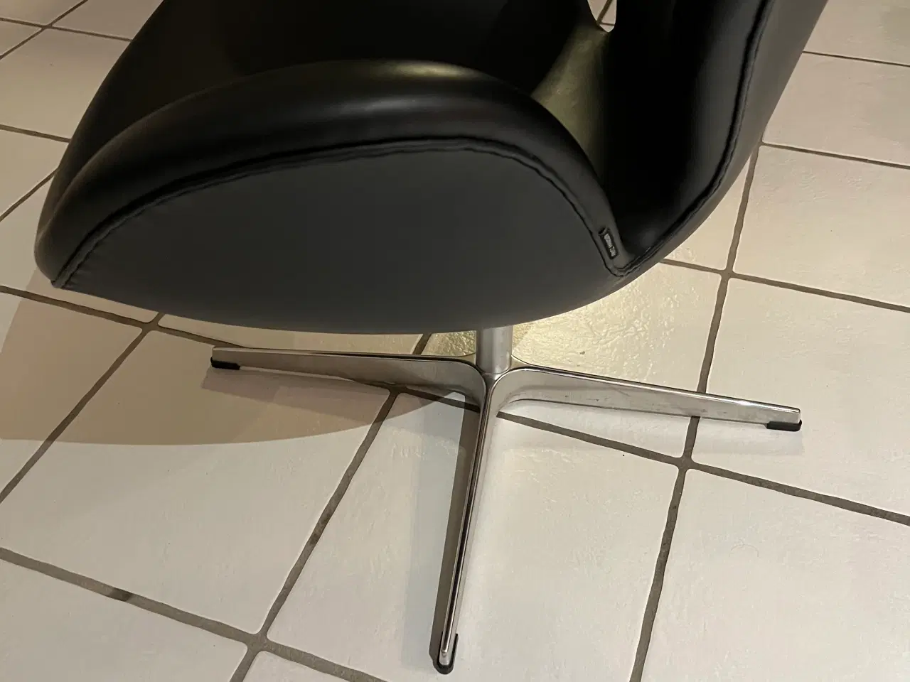 Billede 4 - Arne Jacobsen svanen 