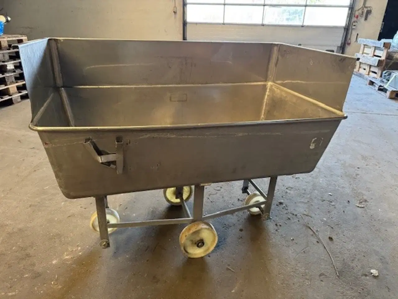 Billede 2 - Rustfri kødvogn 275 liter