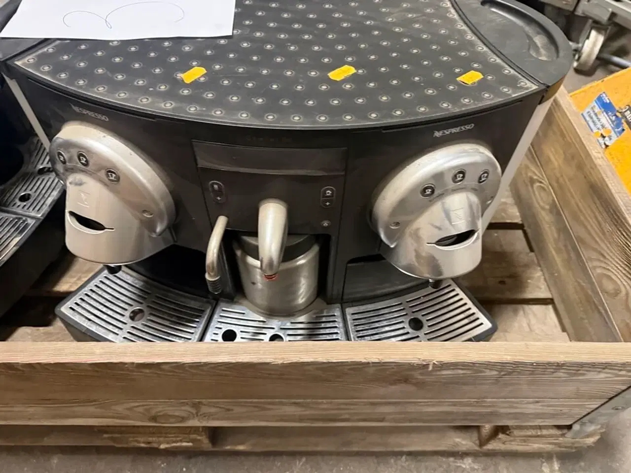 Billede 2 - Nespresso prof. 2 komplette kaffemaskiner. 1 reserve.  (MOMSFRI)