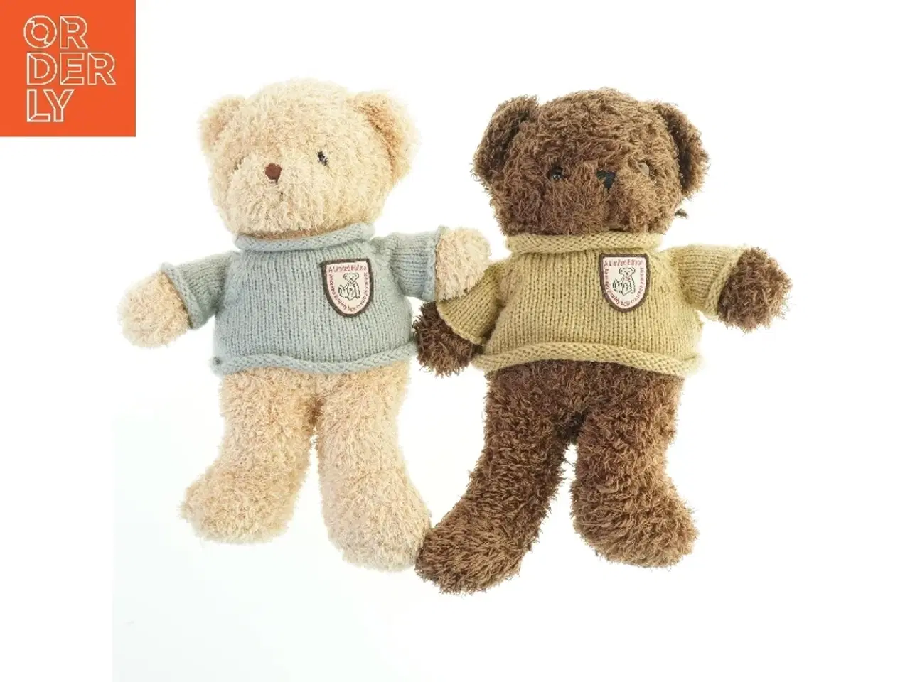 Billede 1 - Bamser med trøjer, 2 stk. (str. 38 cm)