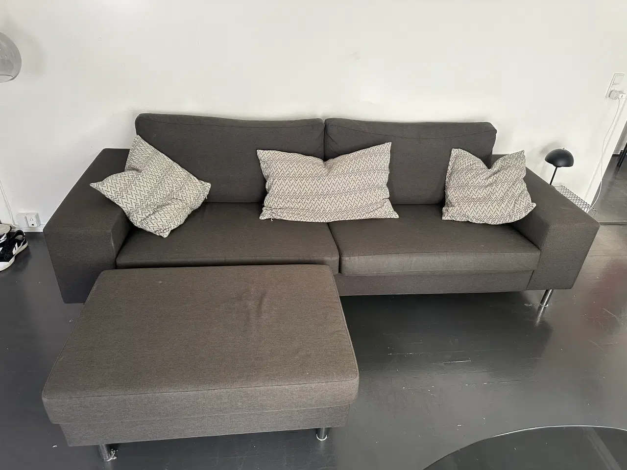 Billede 2 - 3 personers Bolia sofa med puf gratis