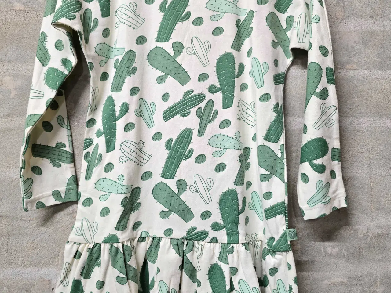 Billede 5 - Nye kjoler 