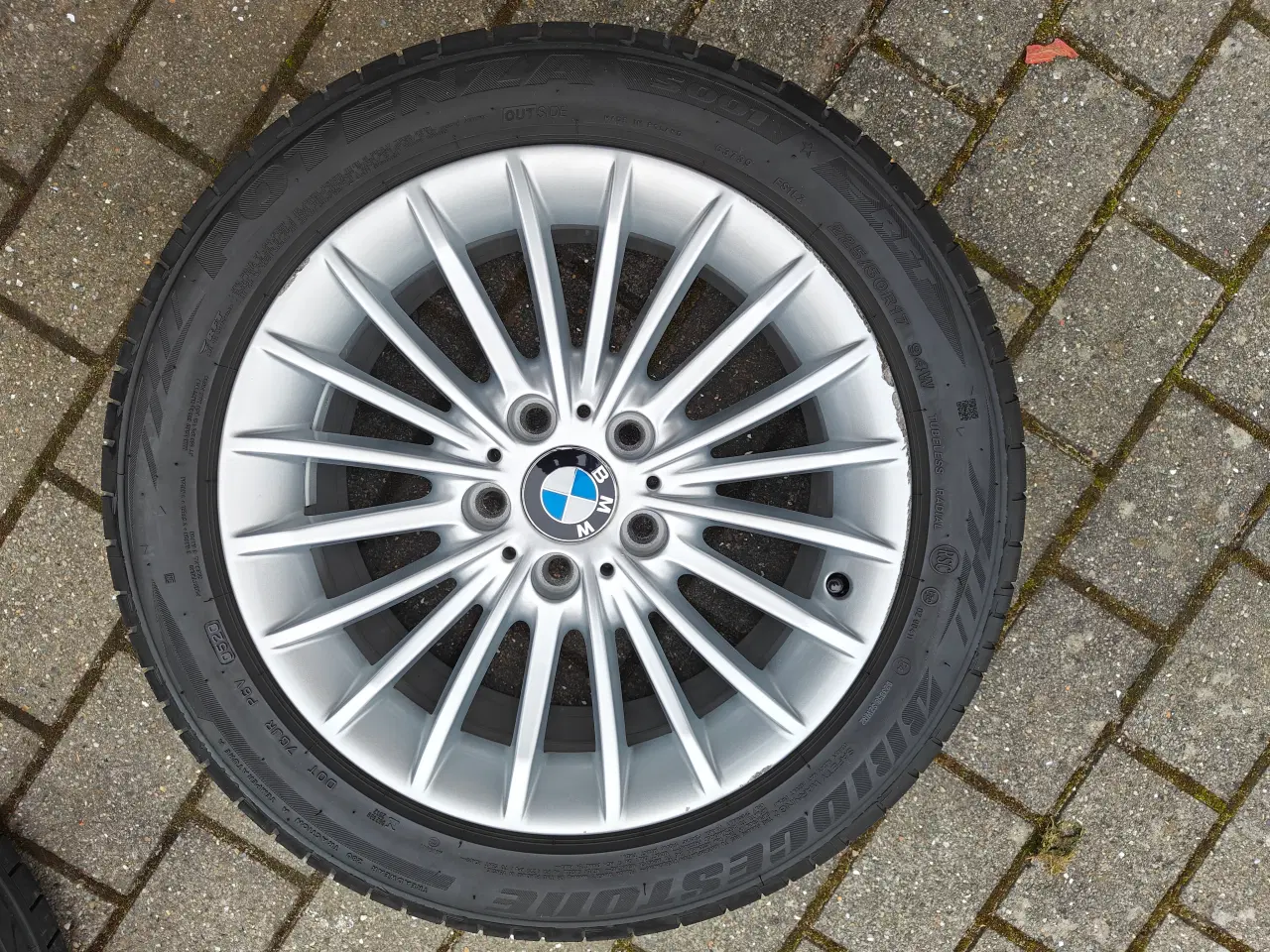 Billede 1 - BMW alufælge med dæk