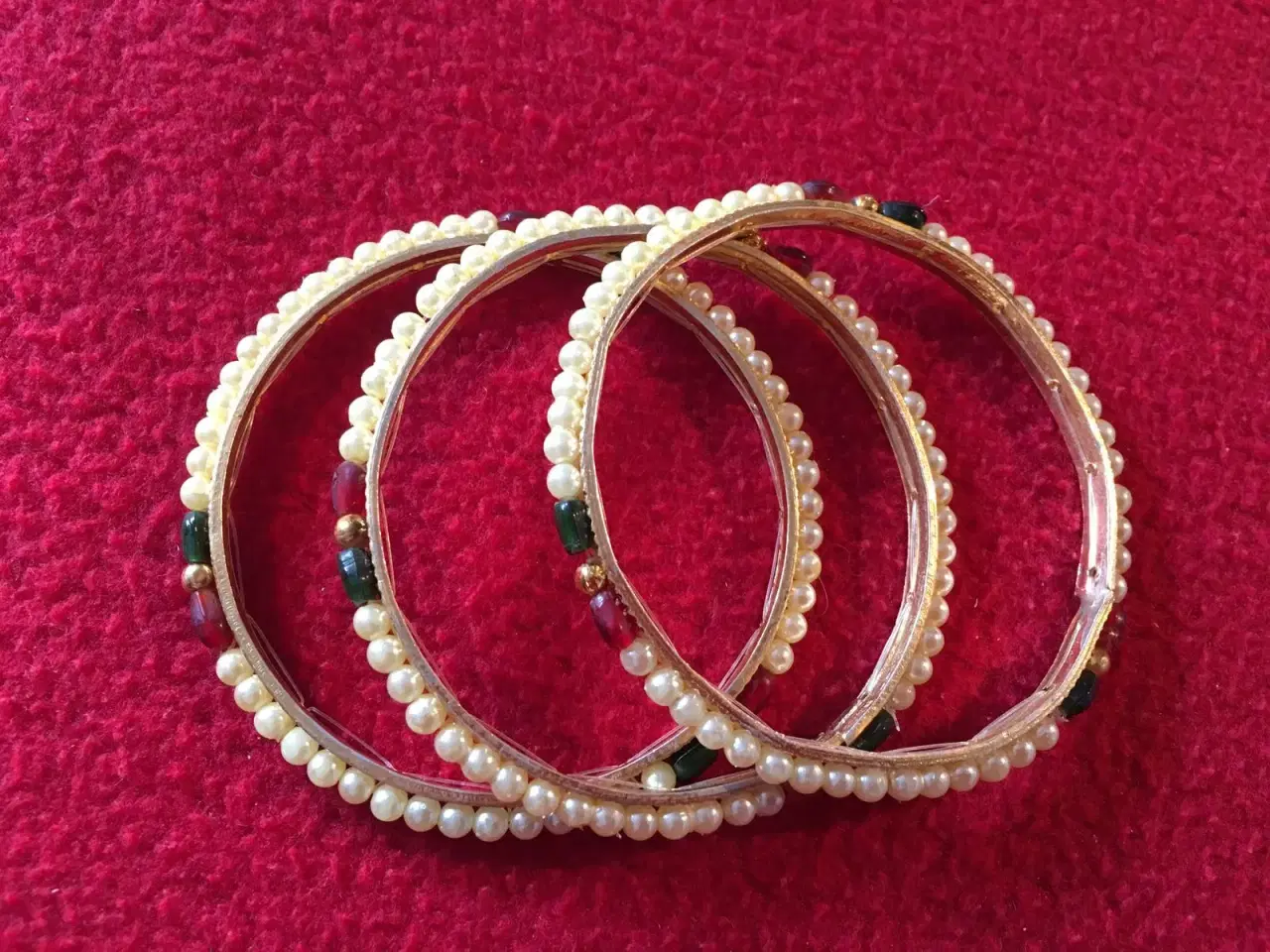 Billede 1 - Armbånd med perler til salg