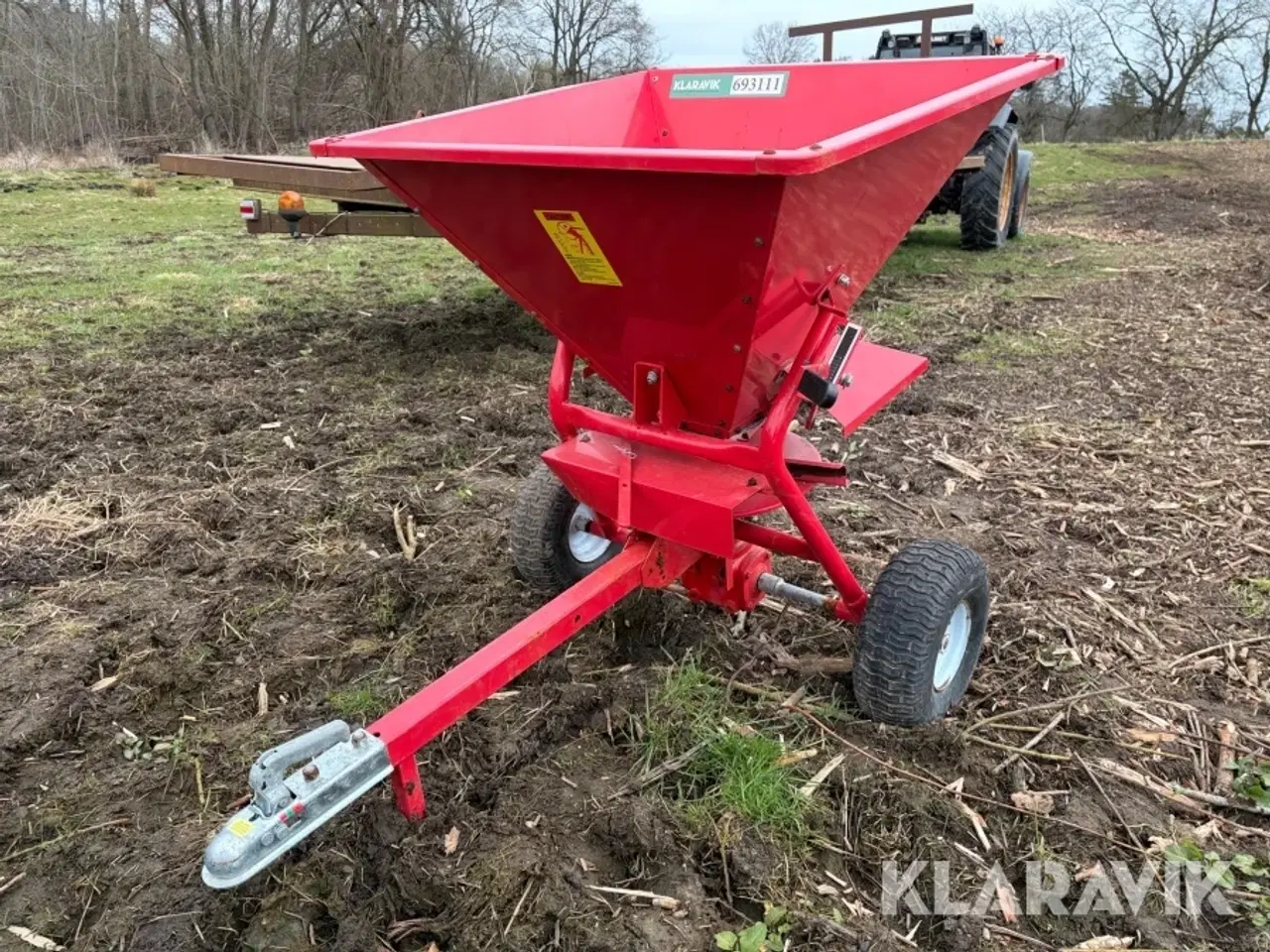 Billede 1 - Gødningsspreder / Saltspreder Yard Commander Equipment