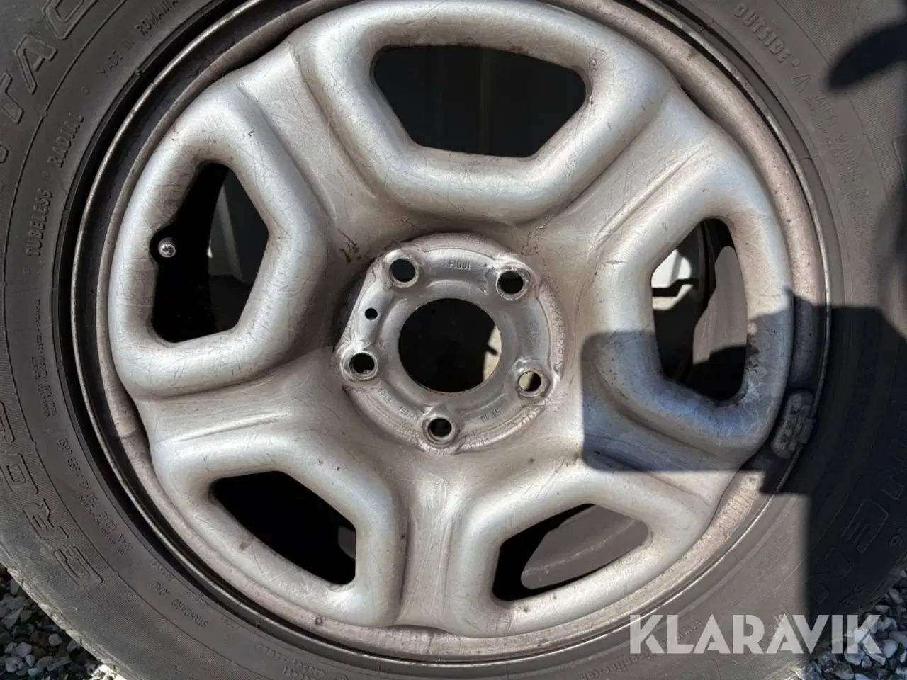 Billede 8 - Fælge med dæk Dacia Dyster 4 styk