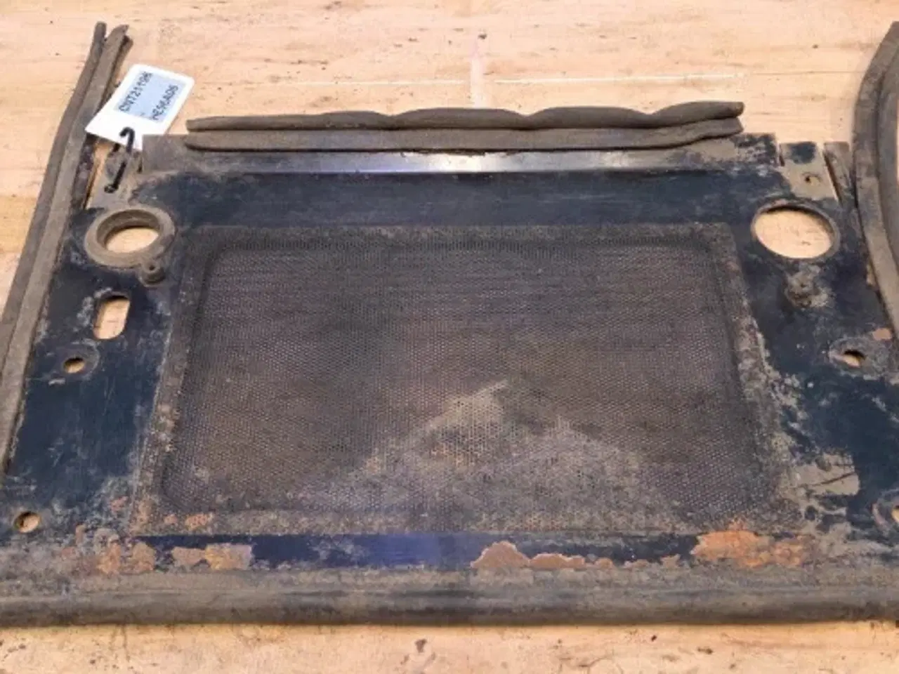 Billede 15 - Massey Ferguson 6290 Battery Holder 3783915M1