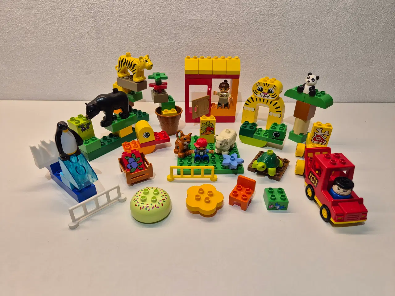 Billede 1 - Duplo Zoo Med Dyr, Zoo Bil,  Mennesker samt mange 