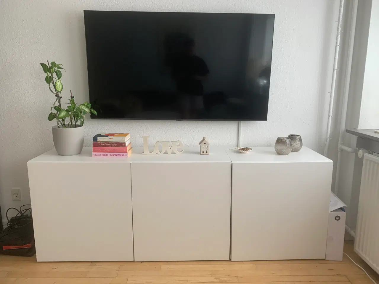 Billede 1 - IKEA BESTÅ SKAB