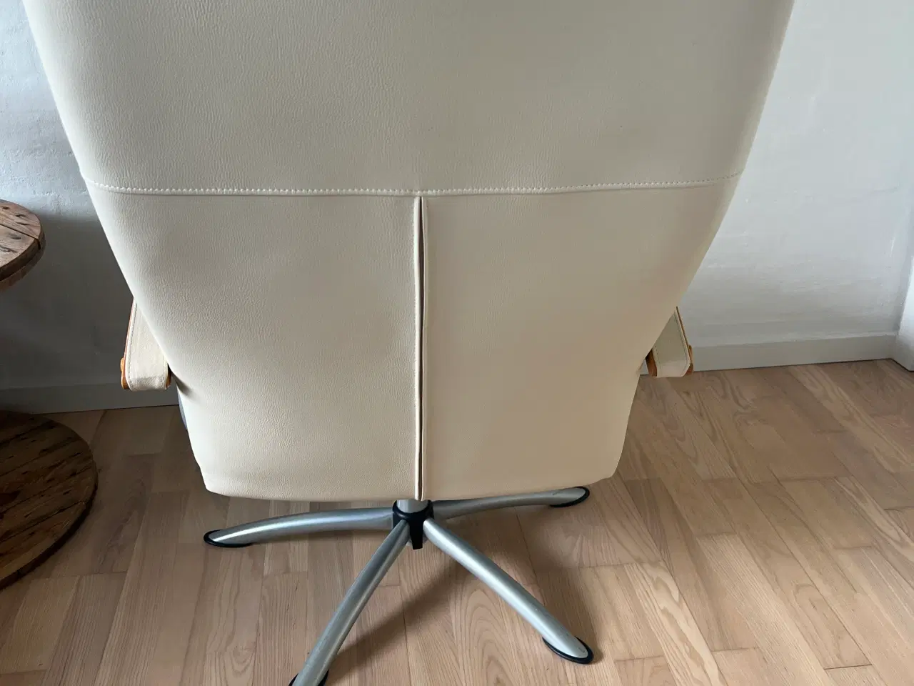 Billede 5 - Stilren lænestol i flot design