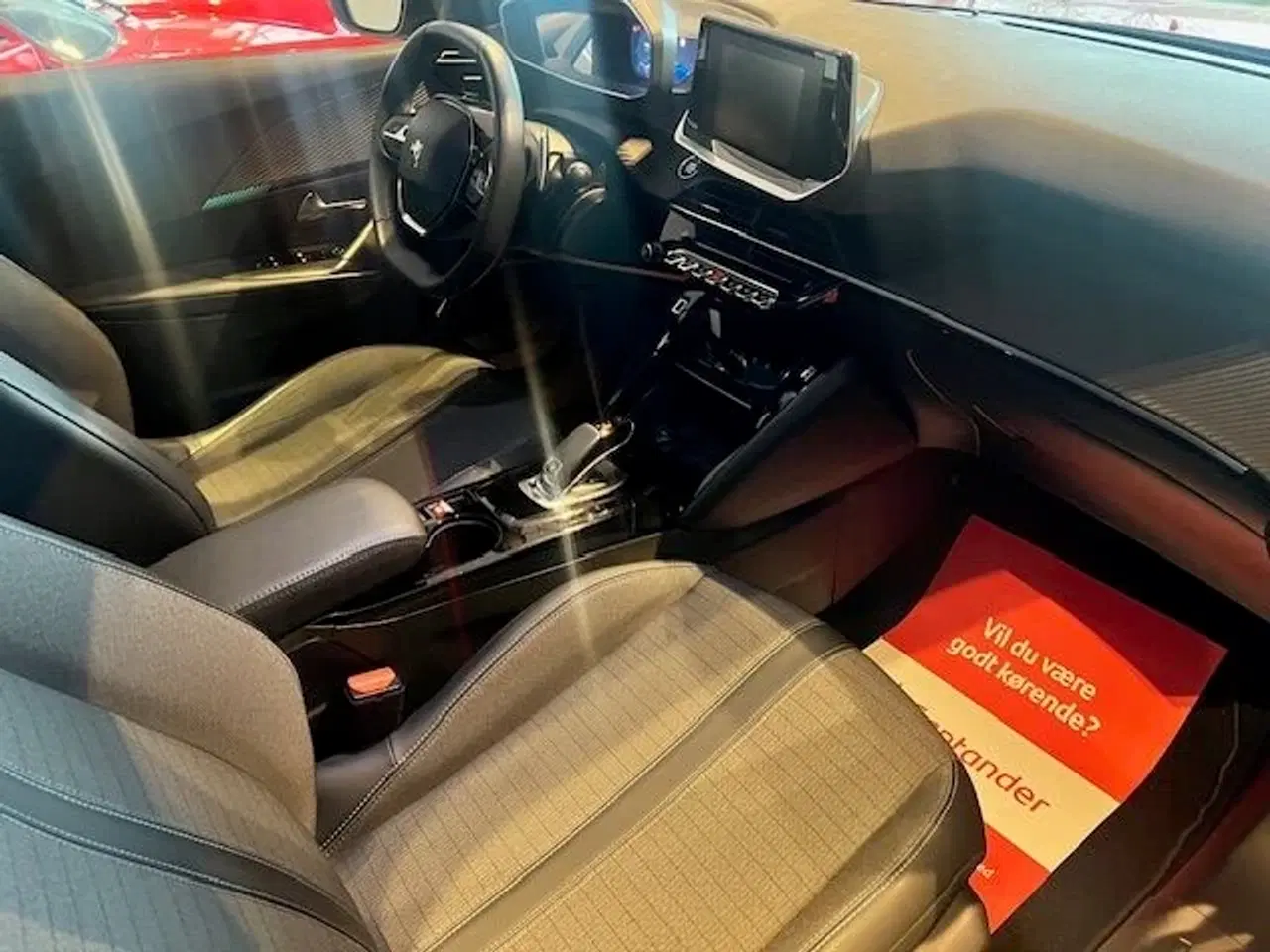 Billede 17 - Peugeot 2008 1,2 PureTech Sportium EAT8 130HK 5d 8g Aut.