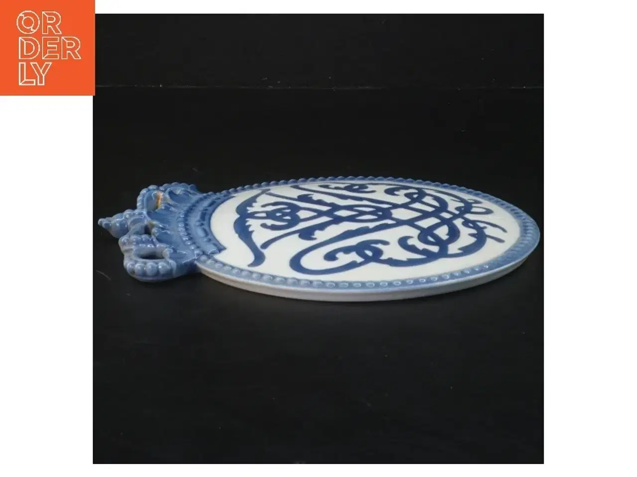 Billede 2 - Porcelænsvægdekoration med krone fra Royal Copenhagen (str. Ø 19 cm)