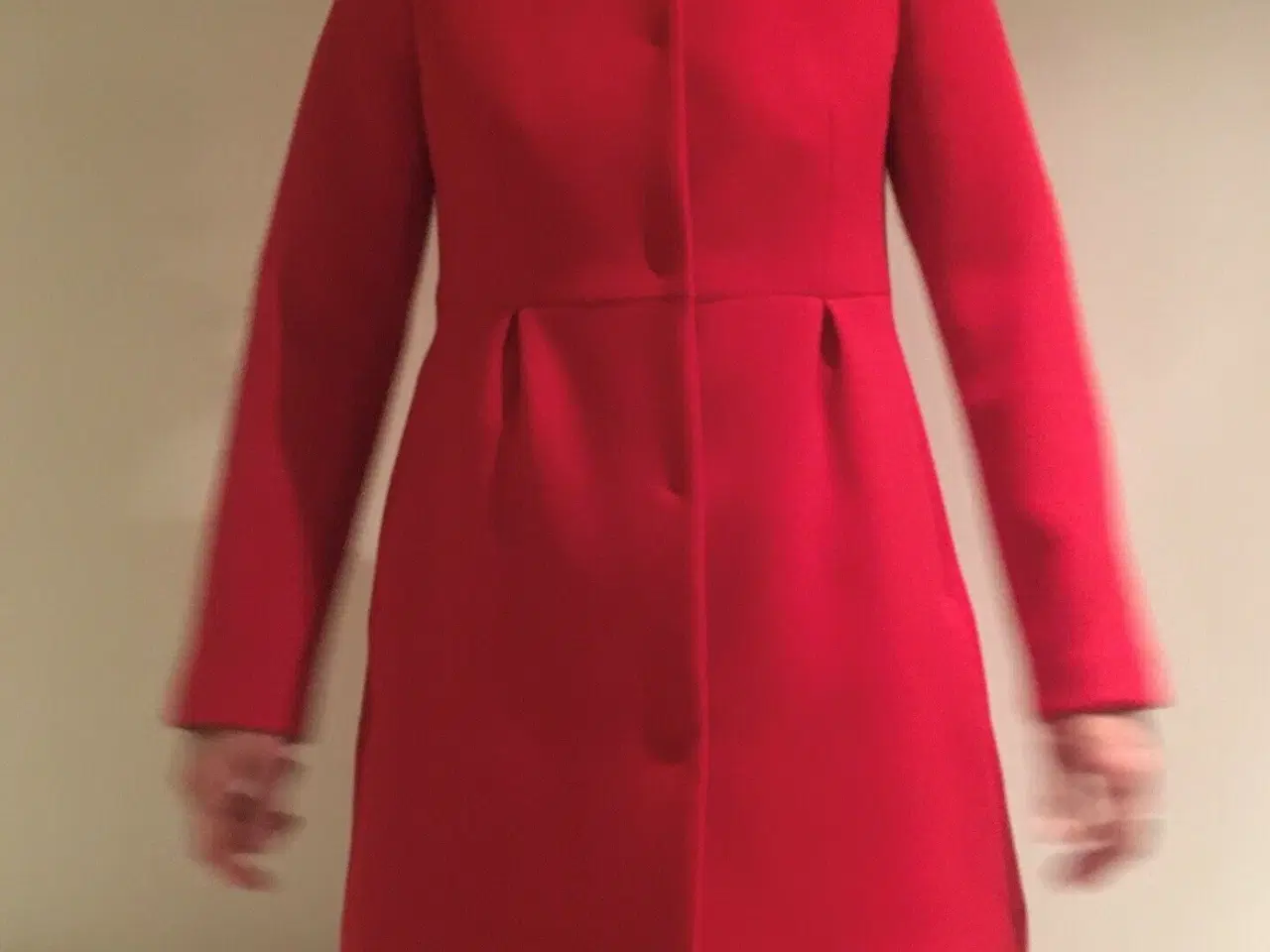 Billede 1 - Helt ny rød overgangs jakke fra esprit