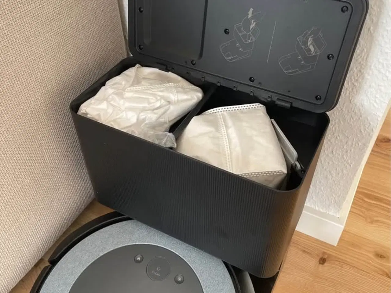 Billede 3 - iRobot Roomba Robotstøvsuger med automatisk tømnin