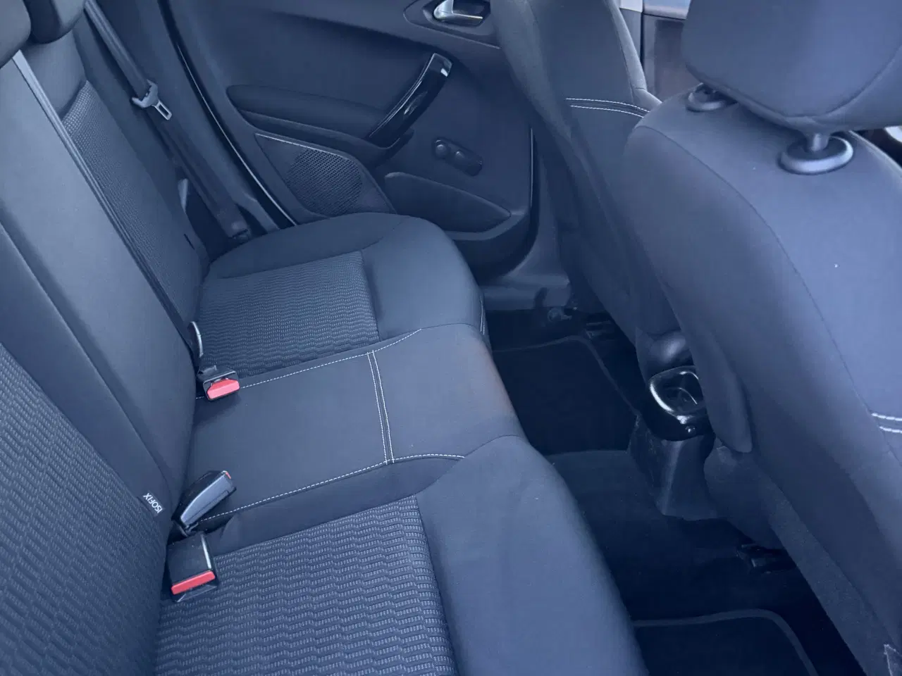 Billede 6 - Peugeot 208 1.6 BlueHdi Nysynet 120 kr vægtafgift